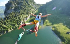 体彩投注-英超爆冷翻车之夜！利物浦0-3惨败7战6负！曼城1-2纽卡遇争议进球